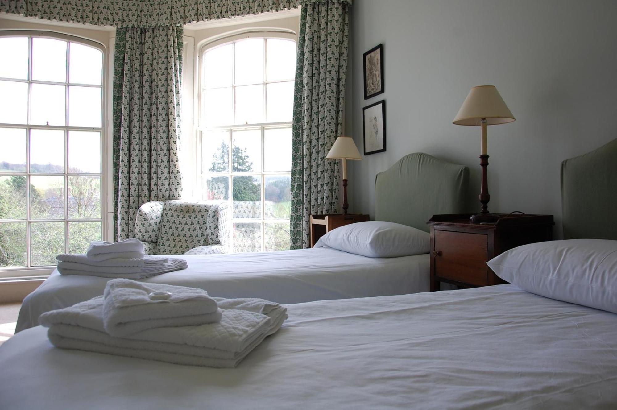 West Dean College Hotel Room photo